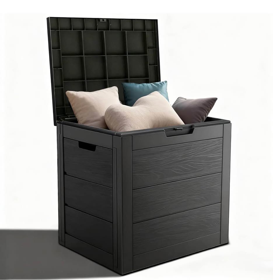 35 Gallon Outdoor Storage Box